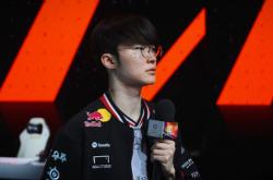 Faker认为T1四(sì)名隊(duì)友(yǒu)是最(zuì)强的LOL选手