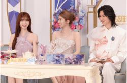 赵露思变身水晶玫瑰公主，现身LOL手游老友聚会