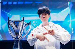 資(zī)讯：JDG耗資(zī)上亿組(zǔ)銀(yín)河战舰！要买宙斯老公左手冲击S16