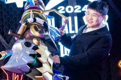 JackeyLove也因傷(shāng)病暂时休(xiū)息！Rita被质疑不配(pèi)拿最佳解说