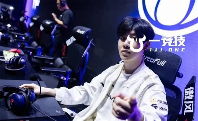 LOL：LPL常规赛最佳阵容出炉 Theshy当选一阵Bin落选！