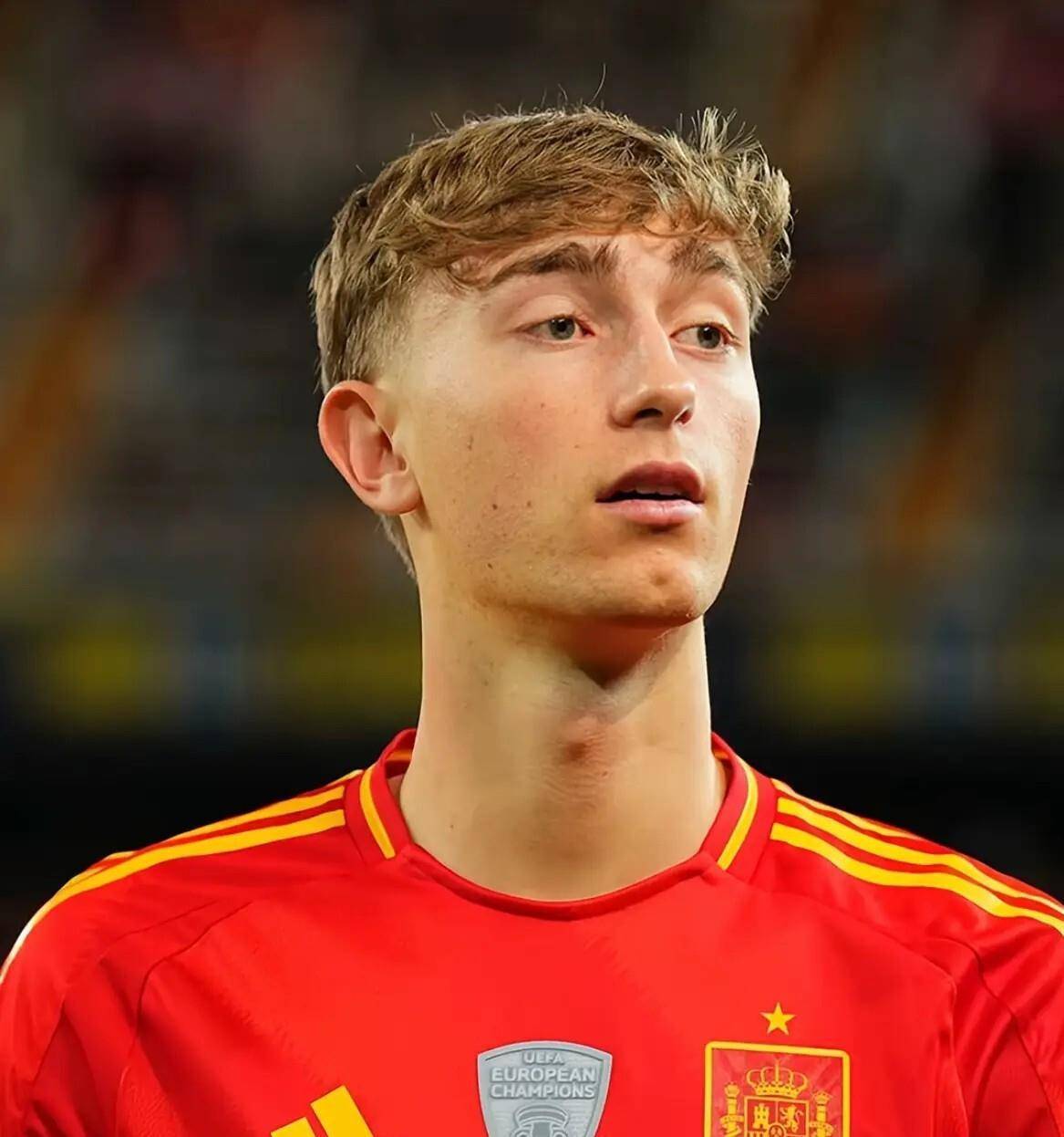 西班牙最新26人阵容！罗德里、卡瓦哈尔归来！最强战队！