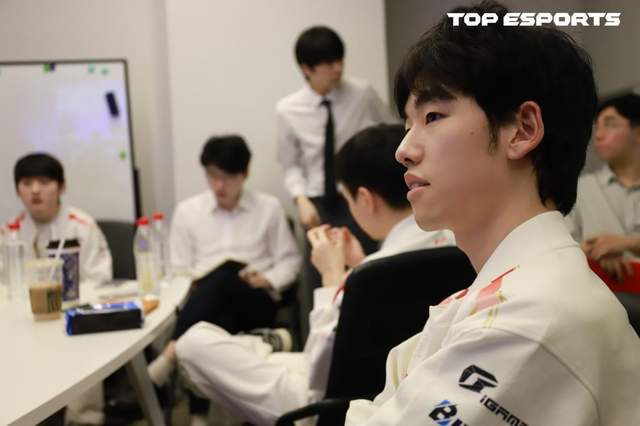 LPL登峰组激战正酣,iG迎战TES忍界大战再启,阿水直面昔日队友!