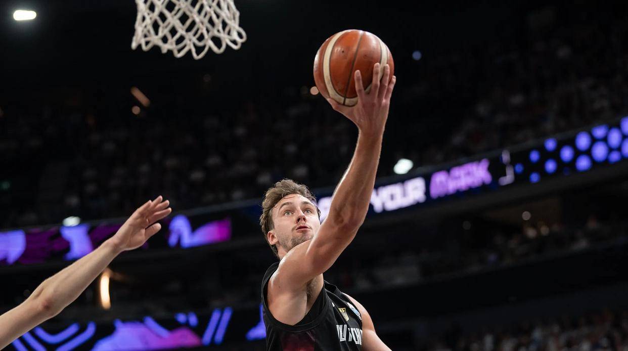 88-83！德国夺冠！施罗德摘得欧锦赛MVP！奇兵拿下总决赛MVP！