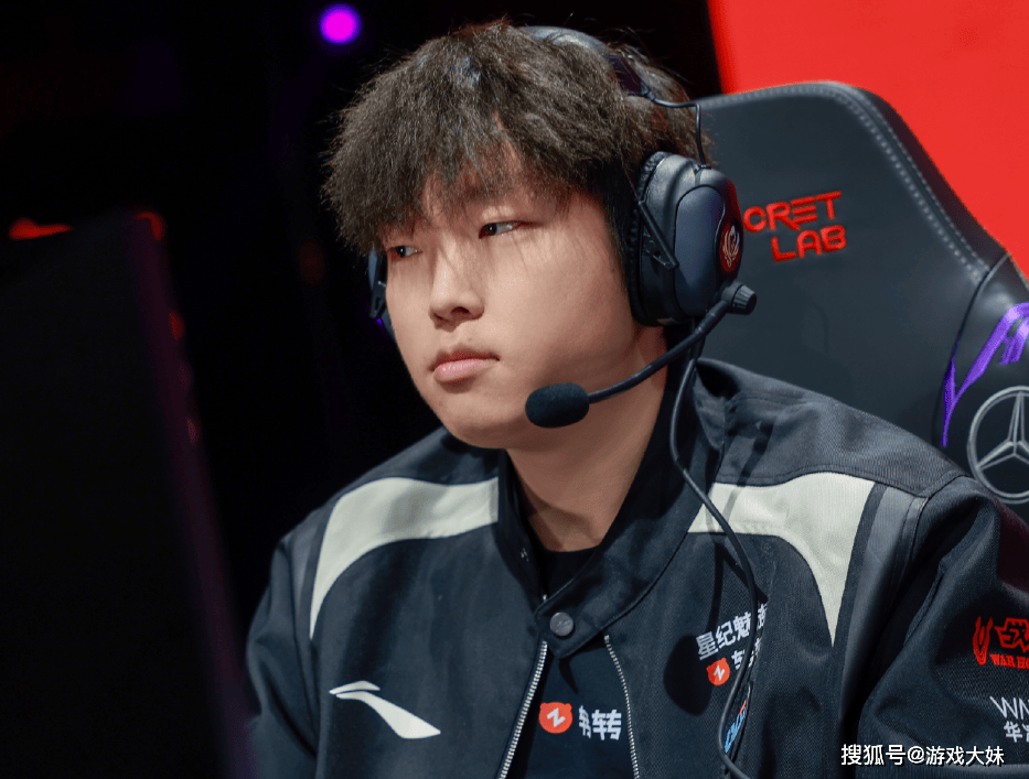 Bin接受采访,对上单英雄按喜好进行排名,第一名是坦克英雄