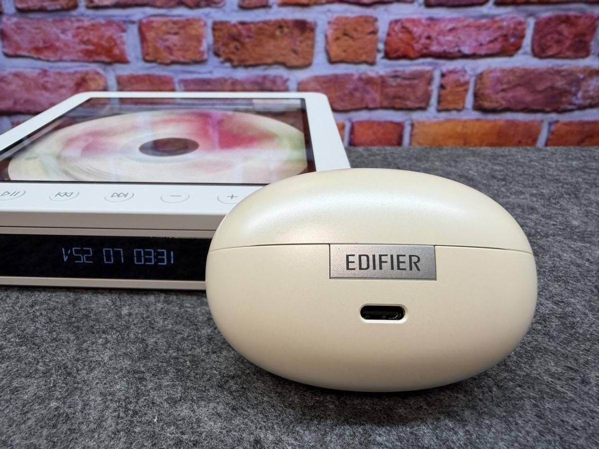 颜值与实力并存！漫步者LolliClip AI：我的通勤时尚“声”装备