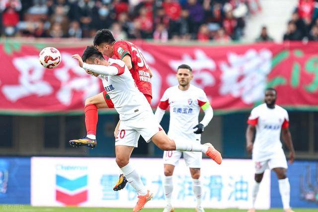 新赛季争冠热门？云南玉昆又签下一名国脚，“银河战舰”雏形显现