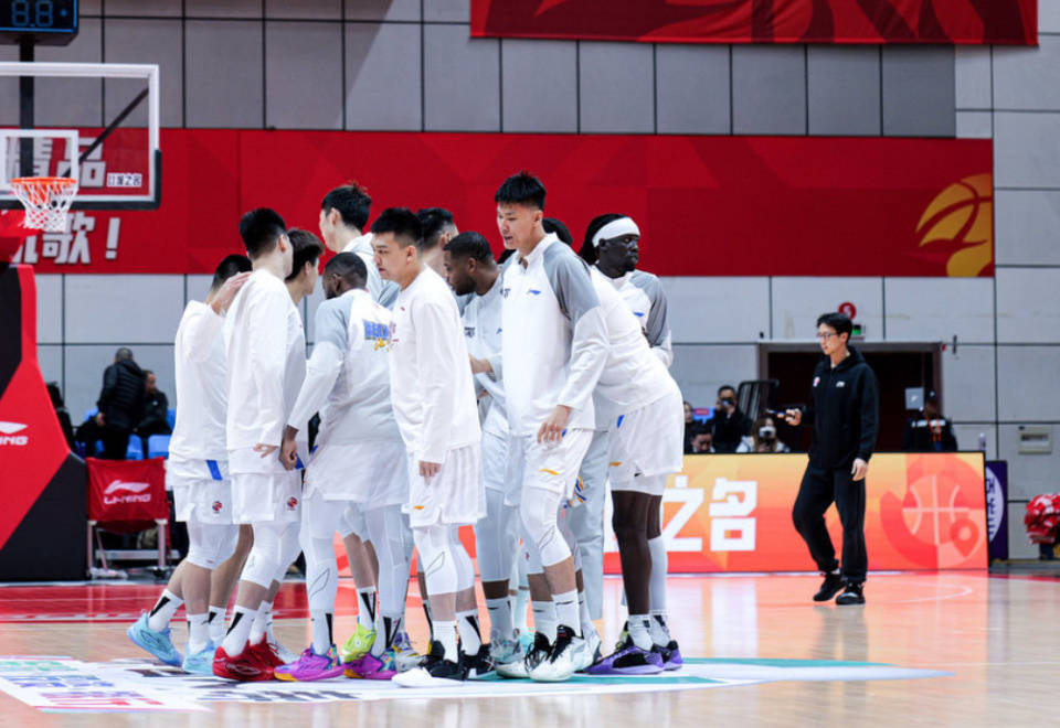 辽宁神锋11+9，赵睿首秀小试牛刀，新版“CBA银河战舰”诞生！