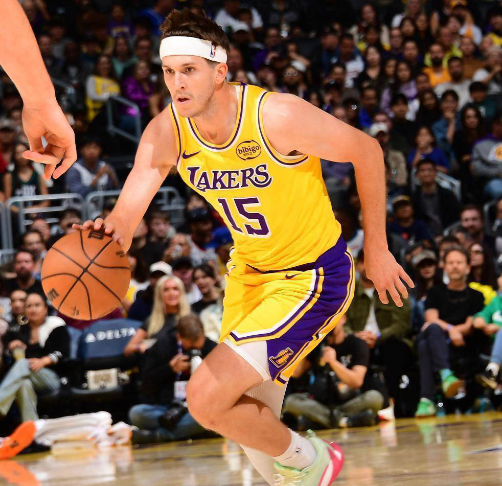 老詹复出！湖人140-125胜爵士，数据揭示比赛幕后英雄