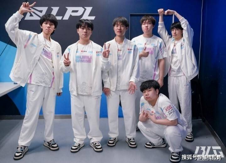 S15世界赛战队巡礼：不断重置蜜月期的BLG，今年目标是全华班夺冠