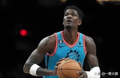 防守表现不佳，湖人本季对手三分命中率高达37.9%，场均快攻失分排名第18