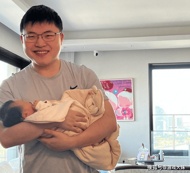 知名主播爆料Uzi会复出，家庭每月花销20万，必须复出赚钱