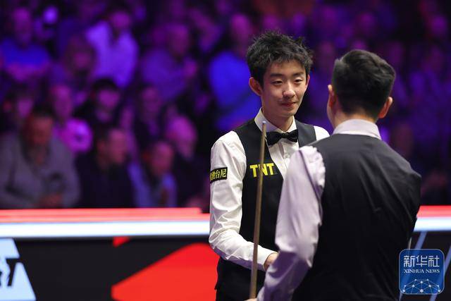 斯诺克 | 大师赛：吴宜泽战胜肖国栋晋级四强